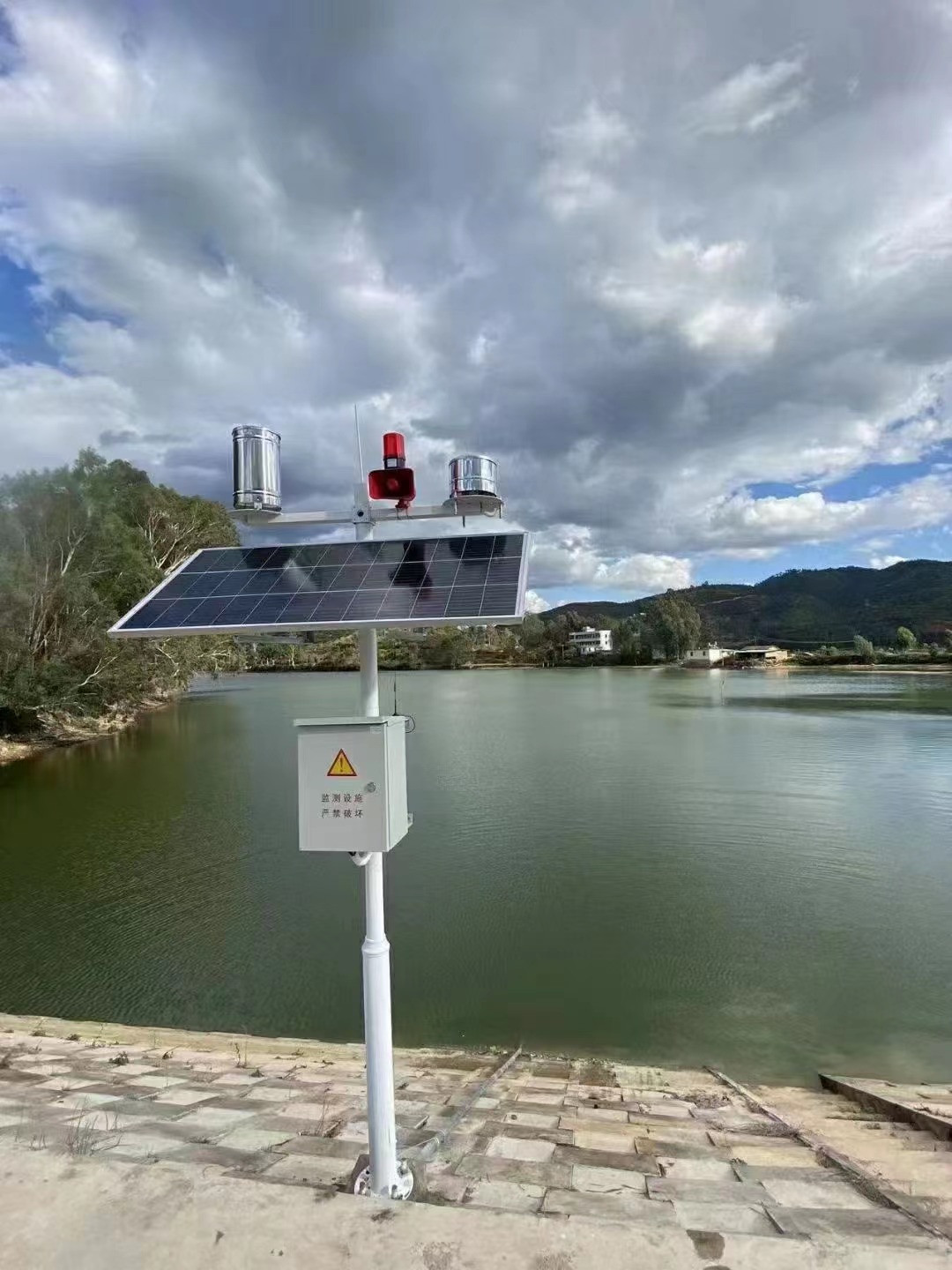 北京監(jiān)控安裝,北京安裝監(jiān)控,監(jiān)控安裝,漁塘監(jiān)控報警系統(tǒng)