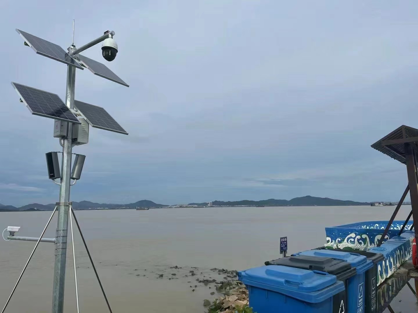 太陽能供電無線遠(yuǎn)程監(jiān)控系統(tǒng)安裝